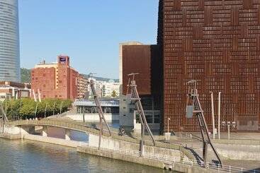 هتل Meliá Bilbao