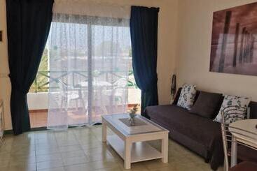 هتل Parque Don Jose Apartment