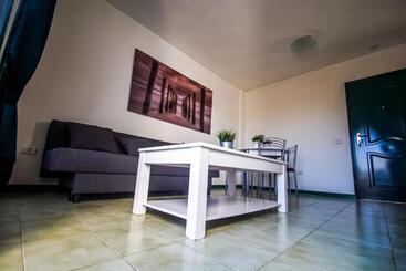 هتل Parque Don Jose Apartment