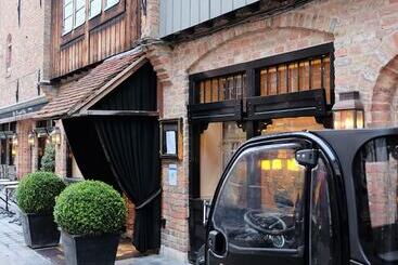 هتل Relais Bourgondisch Cruyce, A Luxe Worldwide