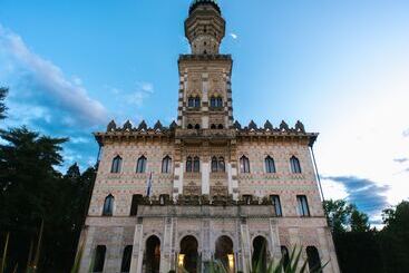 هتل Relais & Chateaux Villa Crespi
