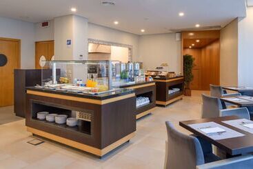 هتل Tryp By Wyndham Porto Centro