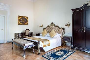 هتل Villa Royal