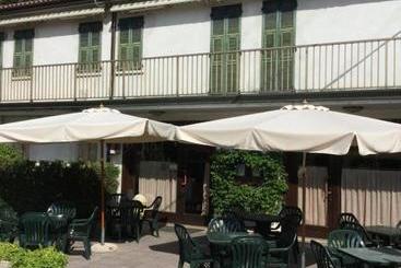هتل Albergo Adige