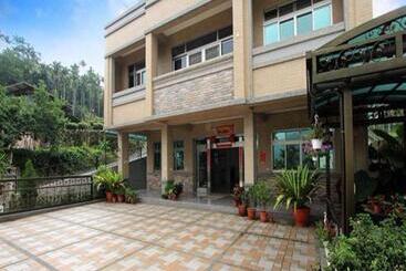 هتل De Ren Tea Gardens