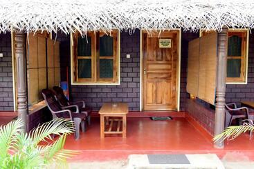 هتل Naaval Beach Villa & Rooms