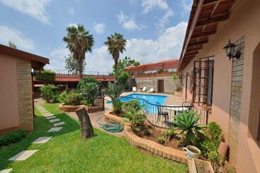 هتل Valley View Guest House