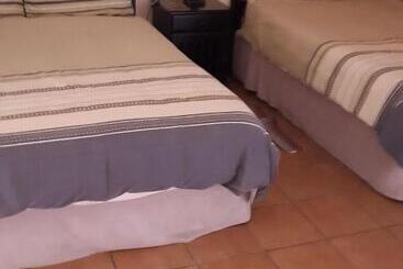 هتل Valley View Guest House
