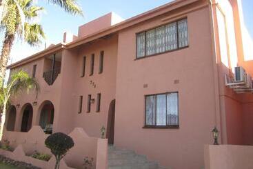 هتل Valley View Guest House