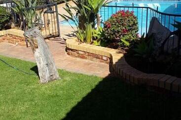 هتل Valley View Guest House