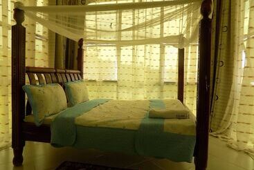 Relief Motel