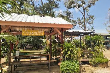 Baan Suan Siri Resort