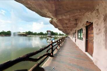 Chart Thip Resort