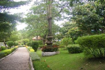 Chart Thip Resort