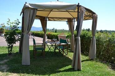 هتل Agriturismo Corte In Poggio