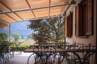هتل Agriturismo La Campagnola