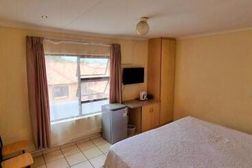 هتل Asda Guesthouse