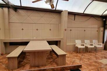 هتل Asda Guesthouse