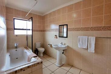 هتل Asda Guesthouse