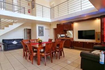 هتل Asda Guesthouse