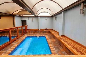 هتل Asda Guesthouse