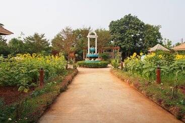هتل Baansuan Aiyara