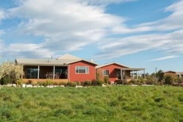 هتل Eden's Edge Lodge
