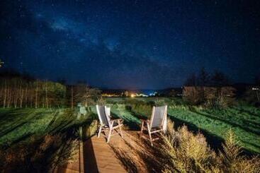 هتل Eden's Edge Lodge