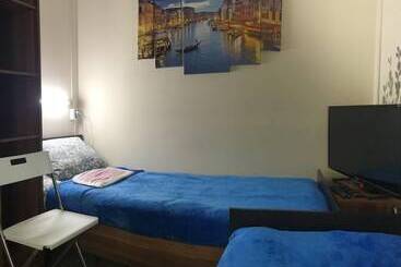 هتل Hostel Zolotoe Koltso