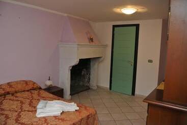 هتل Locanda Degli Illustri