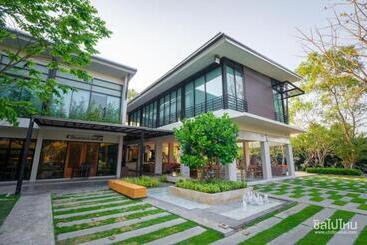 هتل Lumphawa Amphawa
