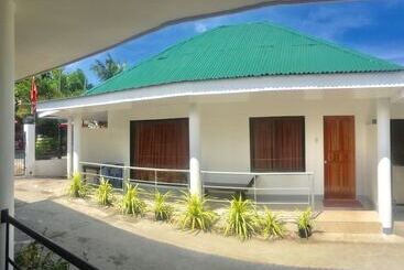 هتل Pabua S Cottages
