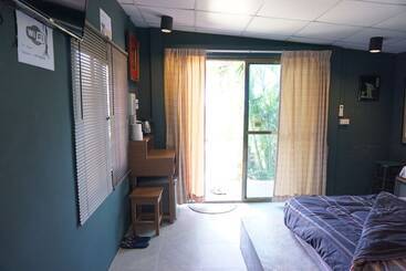 هتل Room 9 Hometel