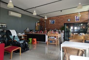 هتل The Lofts Eco