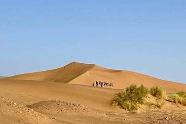 هتل Tinfou Desert Camp