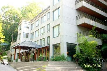 هتل Tsauing Spa Vacation