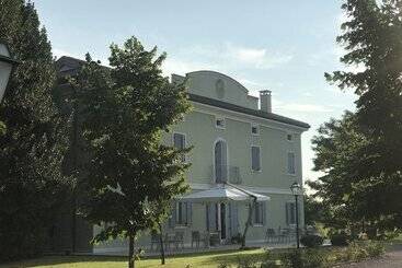 هتل Villa Pepoli