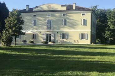 هتل Villa Pepoli