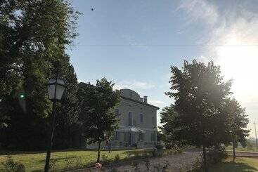 هتل Villa Pepoli