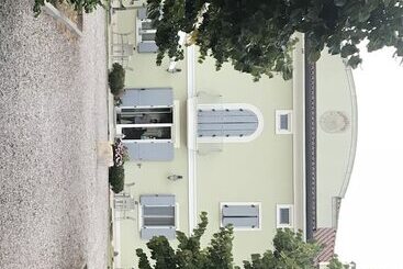 هتل Villa Pepoli