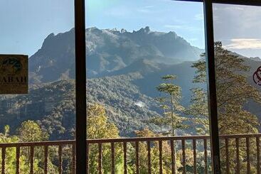 هتل Wayn Zen Rose Cabin