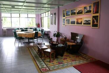 هتل Wayn Zen Rose Cabin