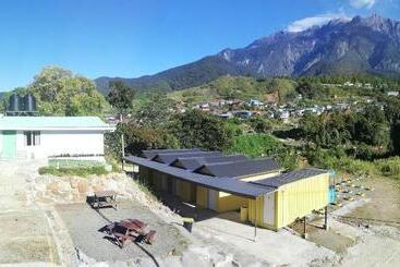 هتل Wind Valley Farmstay
