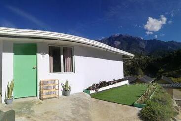هتل Wind Valley Farmstay