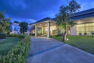 Nan Boutique Resort