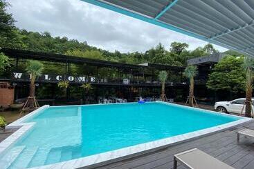 Natthapon Resort Kaeng Kachan