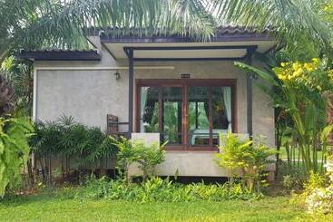 Palm Pran Resort