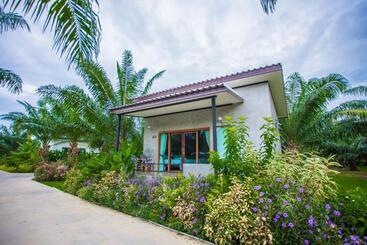 Palm Pran Resort