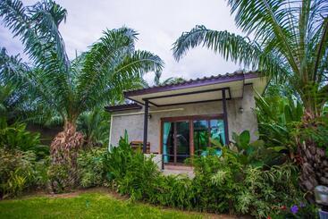 Palm Pran Resort