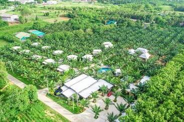 Palm Pran Resort